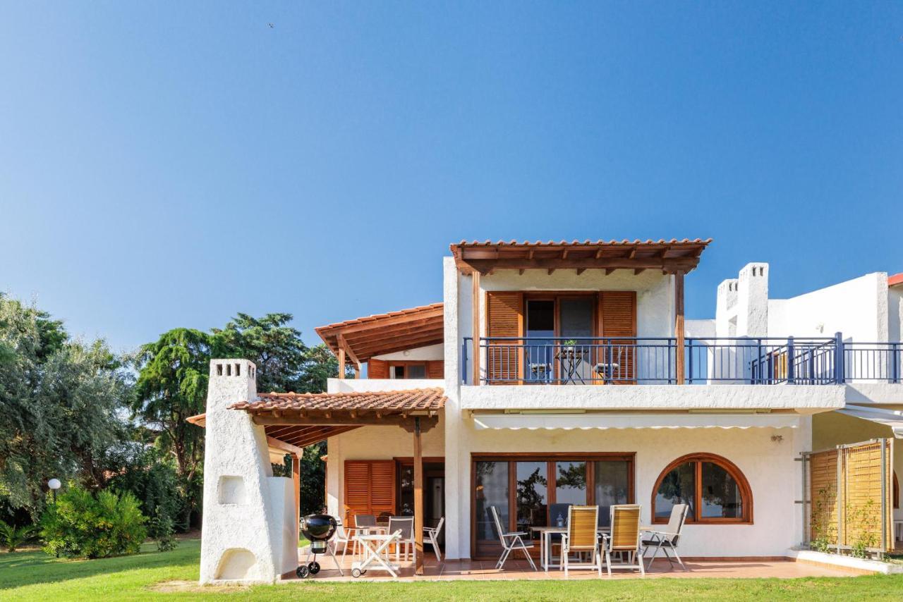 Luna Villa Private Beach Неа-Ираклия Экстерьер фото